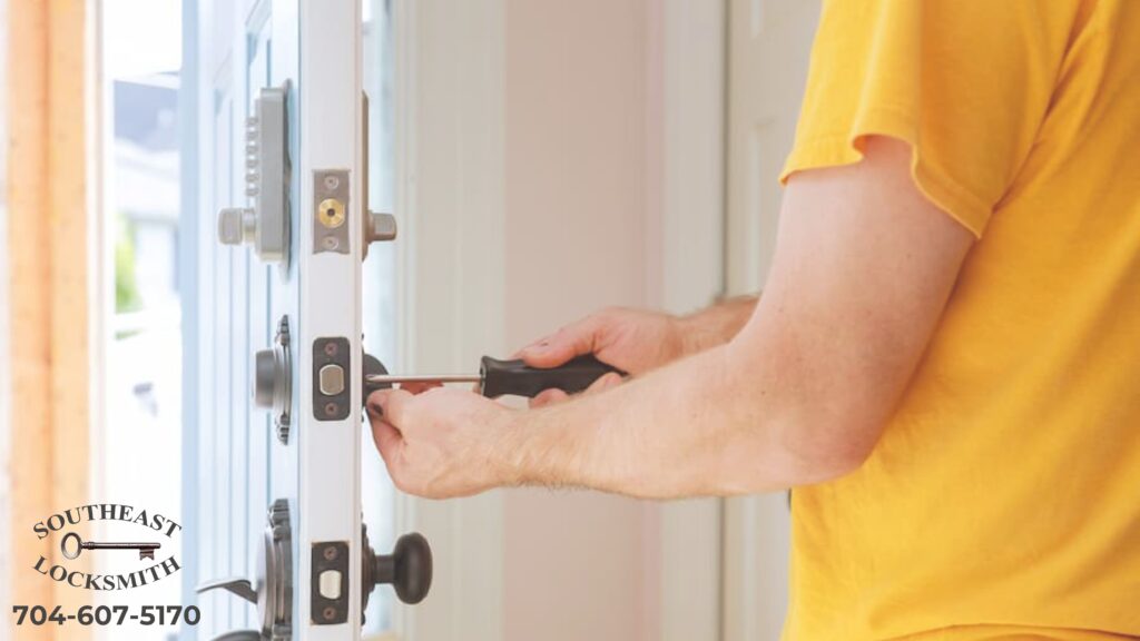 Locksmith install keypad